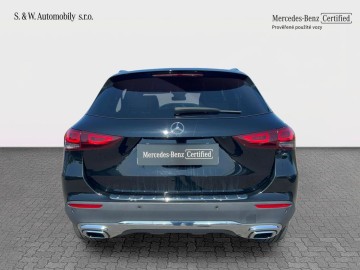 Mercedes-Benz GLA 180 (foto 5)