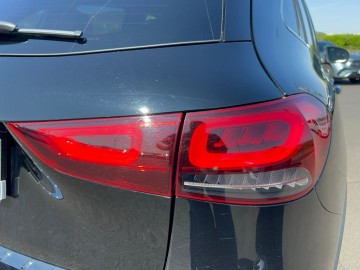 Mercedes-Benz GLA 180 (foto 12)