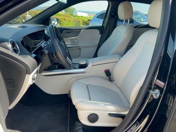 Mercedes-Benz GLA 180 (foto 14)