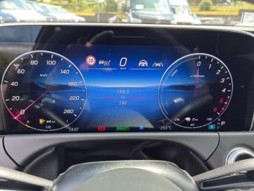Mercedes-Benz E 300 de 4MATIC kombi (foto 16)
