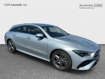 Mercedes-Benz CLA 200 d Shooting Brake AMG Style Edition (foto 3)
