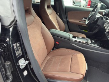 Mercedes-Benz CLA 200 d Shooting Brake AMG Style Edition (foto 5)