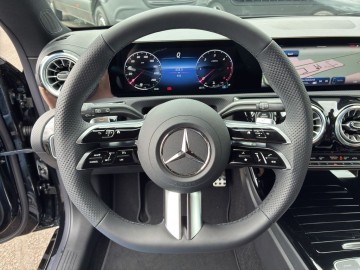 Mercedes-Benz CLA 200 d Shooting Brake AMG Style Edition (foto 17)