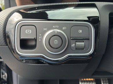 Mercedes-Benz CLA 200 d Shooting Brake AMG Style Edition (foto 20)