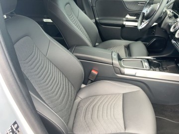 Mercedes-Benz GLB 200 d 4MATIC Progressive Edition (foto 5)