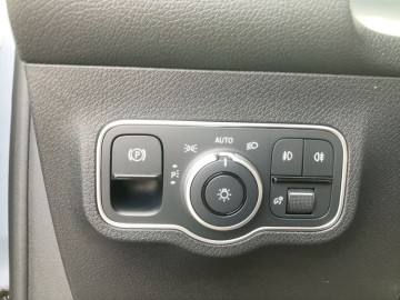 Mercedes-Benz GLB 200 d 4MATIC Progressive Edition (foto 20)