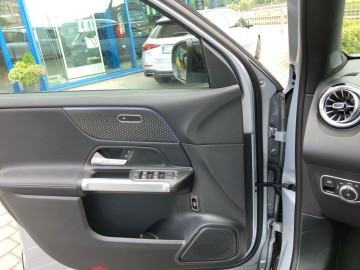 Mercedes-Benz GLB 200 d 4MATIC Progressive Edition (foto 21)