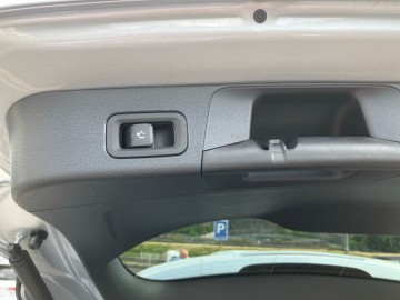 Mercedes-Benz GLB 200 d 4MATIC Progressive Edition (foto 27)