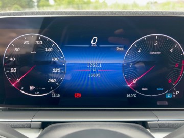 Mercedes-Benz GLE 300d 4MATIC (foto 16)