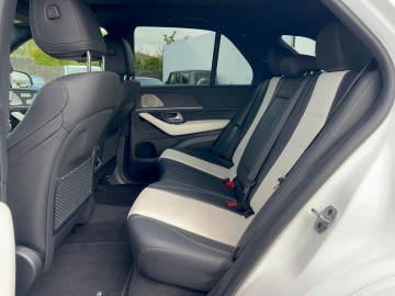 Mercedes-Benz GLE 350de 4MATIC (foto 13)