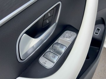 Mercedes-Benz GLE 350de 4MATIC (foto 23)