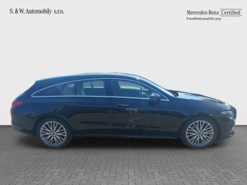 Mercedes-Benz CLA 180 d Shooting Brake (foto 3)