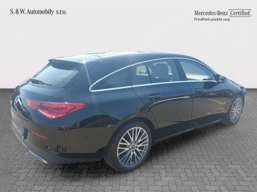 Mercedes-Benz CLA 180 d Shooting Brake (foto 4)
