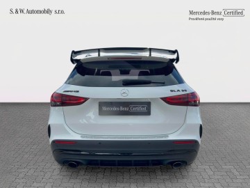 Mercedes-Benz GLA 35 AMG (foto 5)