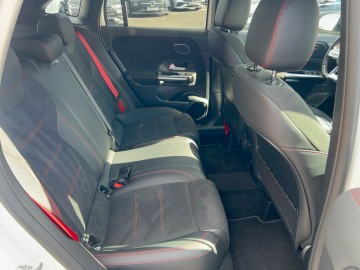 Mercedes-Benz GLA 35 AMG (foto 10)