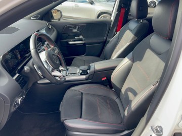 Mercedes-Benz GLA 35 AMG (foto 14)