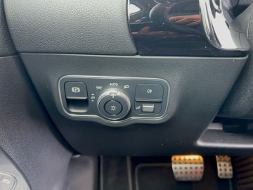 Mercedes-Benz GLA 35 AMG (foto 20)