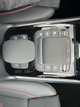 Mercedes-Benz GLA 35 AMG (foto 26)