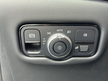 Mercedes-Benz Třída V 250d AVG L RWD (foto 20)