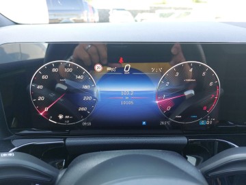 Mercedes-Benz B 200 (foto 16)
