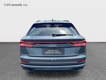 Audi Q8 (foto 5)