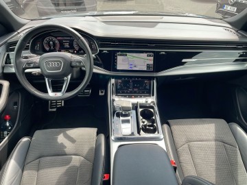 Audi Q8 (foto 15)