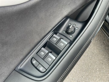 Audi Q8 (foto 23)