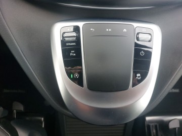 Mercedes-Benz V 300d 4MATIC AVANTGARDE (foto 18)