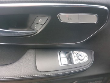 Mercedes-Benz V 300d 4MATIC AVANTGARDE (foto 22)
