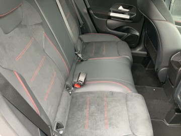 Mercedes-Benz GLA 200 d AMG Style Edition (foto 6)