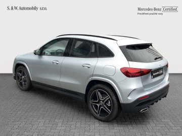 Mercedes-Benz GLA 200 d AMG Style Edition (foto 11)