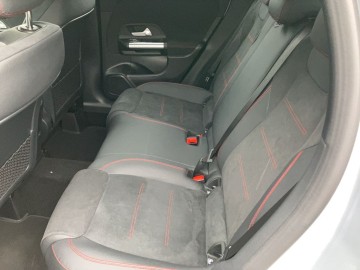 Mercedes-Benz GLA 200 d AMG Style Edition (foto 13)