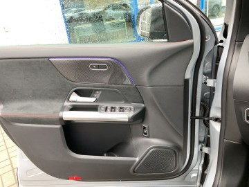 Mercedes-Benz GLA 200 d AMG Style Edition (foto 21)