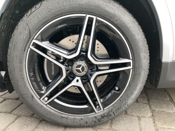 Mercedes-Benz GLA 200 d AMG Style Edition (foto 25)