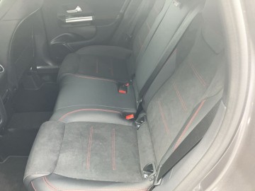Mercedes-Benz GLA 200 d AMG Style Edition (foto 13)