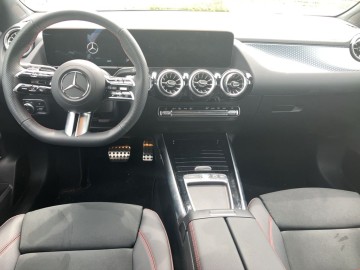 Mercedes-Benz GLA 200 d AMG Style Edition (foto 15)