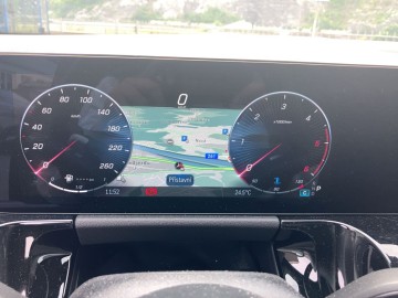 Mercedes-Benz GLA 200 d AMG Style Edition (foto 16)