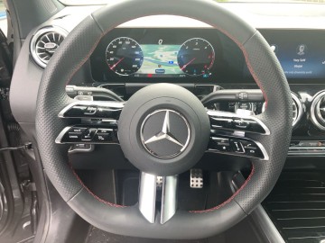 Mercedes-Benz GLA 200 d AMG Style Edition (foto 17)