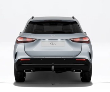 Mercedes-Benz GLA 200 d 4MATIC AMG Style Edition (foto 4)