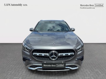 Mercedes-Benz GLA 200 d (foto 1)