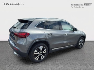 Mercedes-Benz GLA 200 d (foto 7)