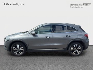 Mercedes-Benz GLA 200 d (foto 12)