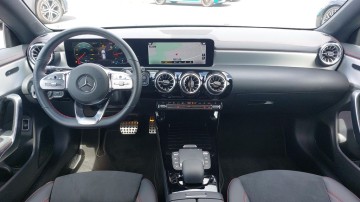 Mercedes-Benz CLA 200d Shooting Brake AMG paket (foto 10)