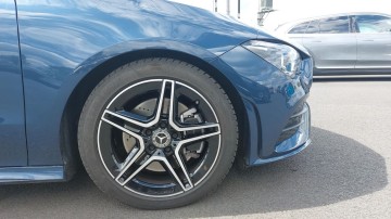 Mercedes-Benz CLA 200d Shooting Brake AMG paket (foto 14)