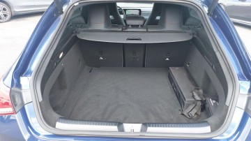 Mercedes-Benz CLA 200d Shooting Brake AMG paket (foto 23)