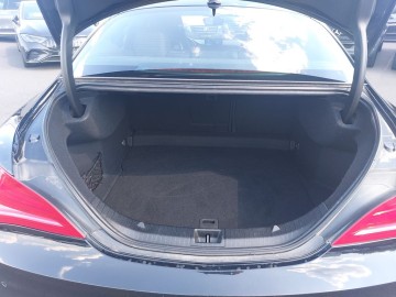 Mercedes-Benz CLA 180 kupé (foto 11)