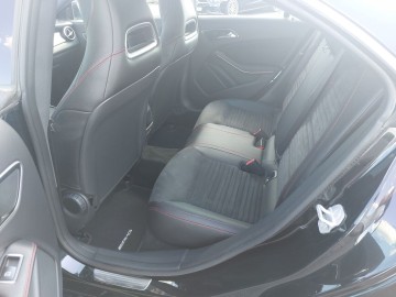 Mercedes-Benz CLA 180 kupé (foto 13)