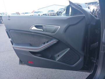 Mercedes-Benz CLA 180 kupé (foto 21)
