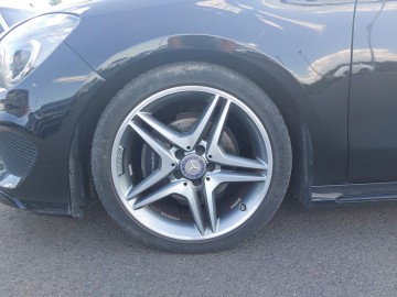 Mercedes-Benz CLA 180 kupé (foto 25)