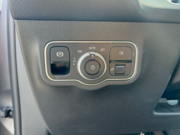 Mercedes-Benz GLB 200 (foto 20)